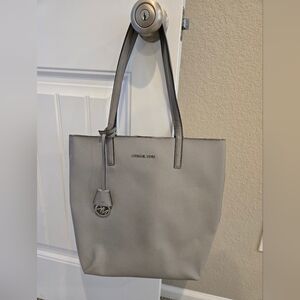 Michael Kors Gray Tote Bag with Spacious Design